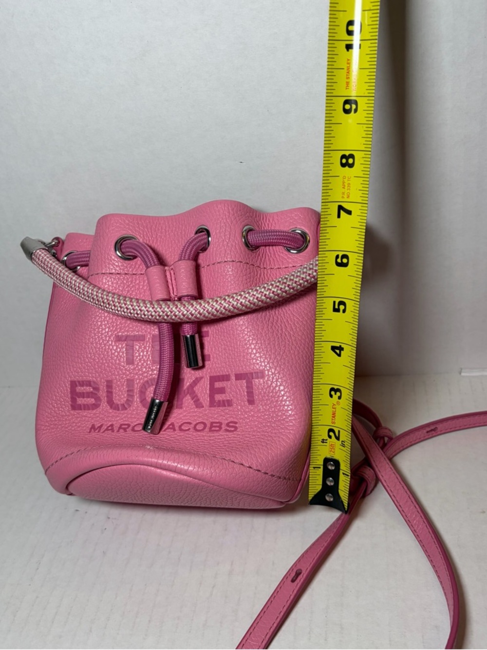 Marc Jacobs The Leather Bucket Bag Crossbody Pink - Picture 9 of 9